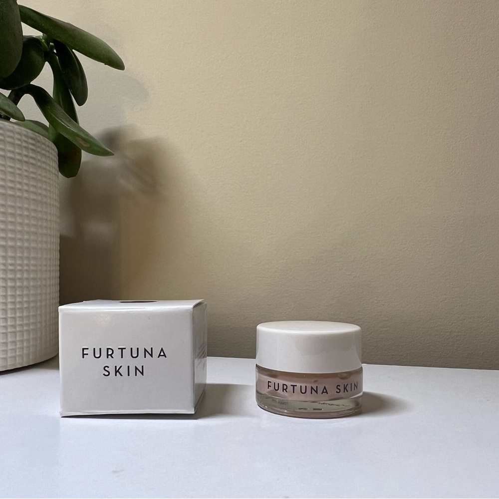 Furtuna skin nightly renewal cream 4ml
Brand new